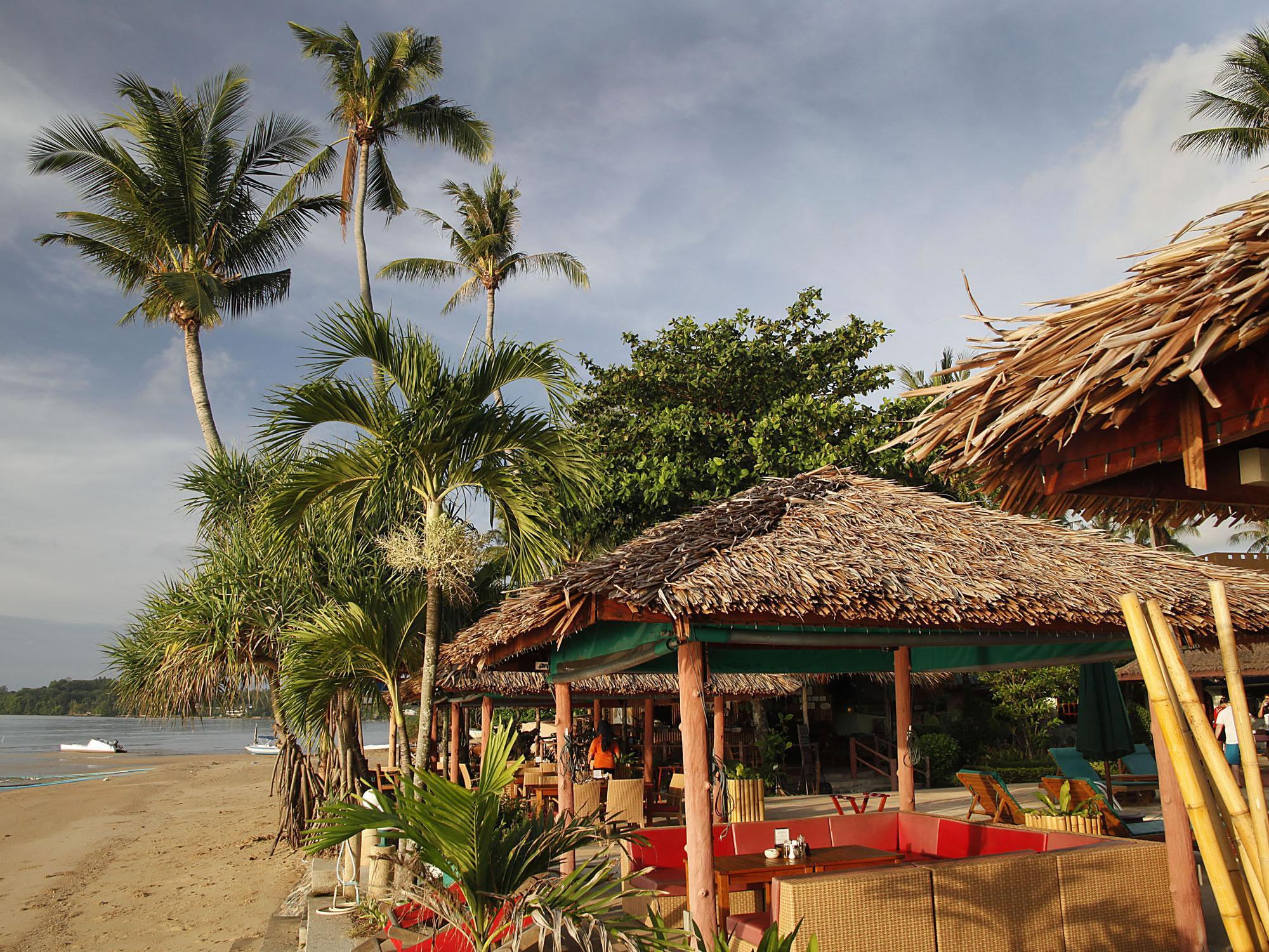 Friendship Beach Resort & Atmanjai Wellness Centre Rawai Exterior photo